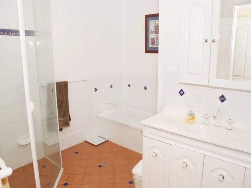 19 Merinda Street, Greenslopes QLD 4120