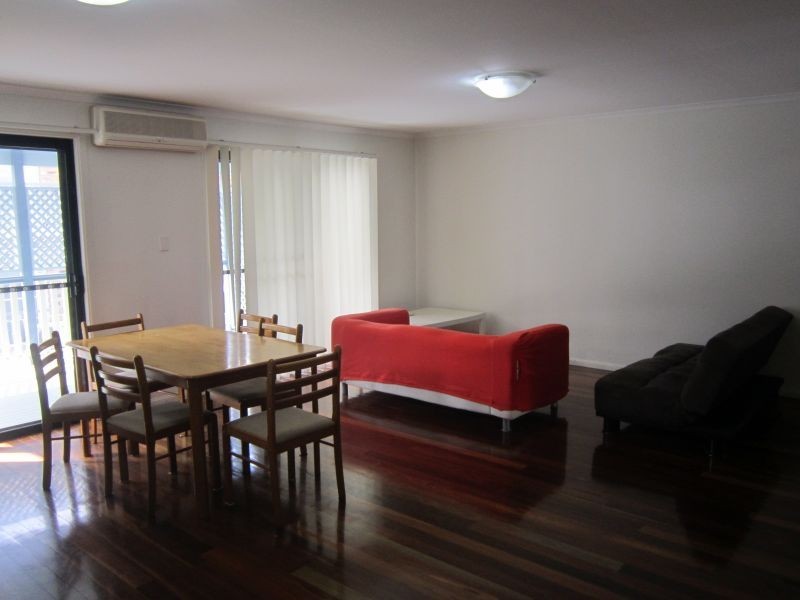 2/34 Rutland Street, Coorparoo QLD 4151