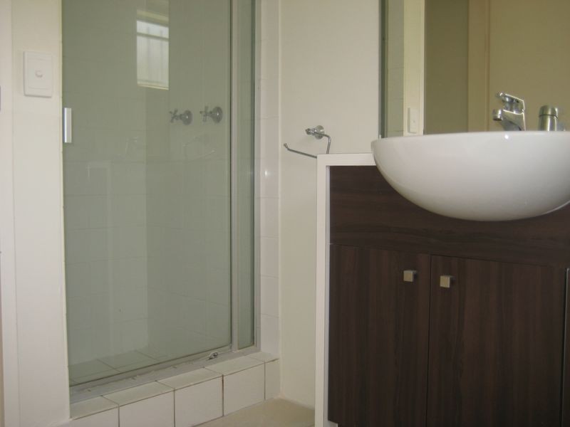 2/57 Rutland Street, Coorparoo QLD 4151