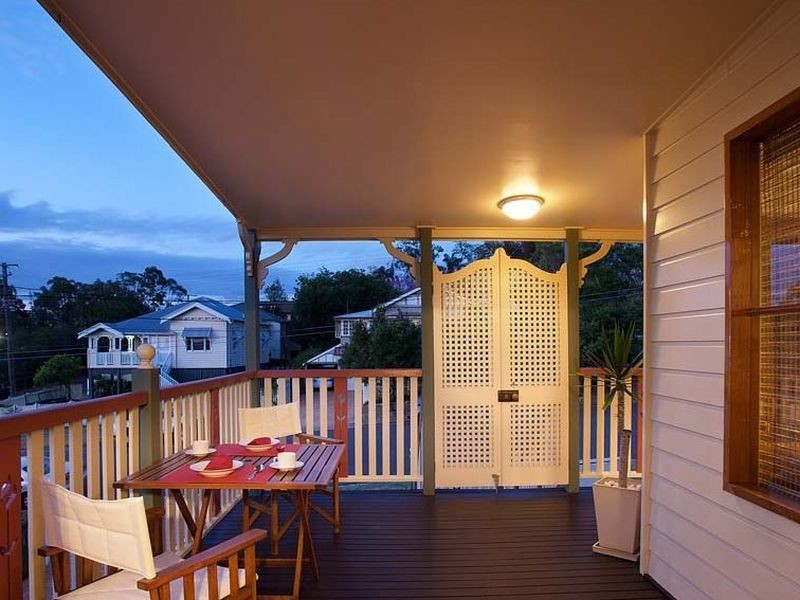 65 Macdonald Street, Norman Park QLD 4170