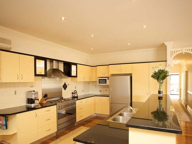 65 Macdonald Street, Norman Park QLD 4170