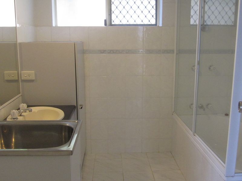 2/98 Pembroke Road, Coorparoo QLD 4151