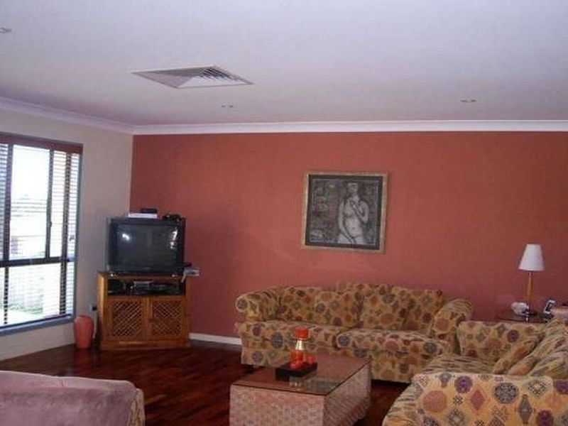 16 Apple Blossom Place, Eight Mile Plains QLD 4113