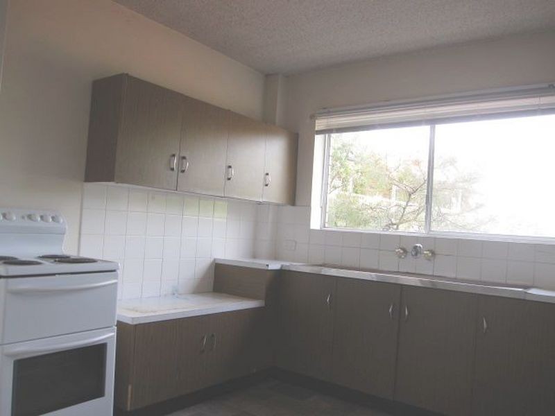 1/76 Kitchener Street, Coorparoo QLD 4151