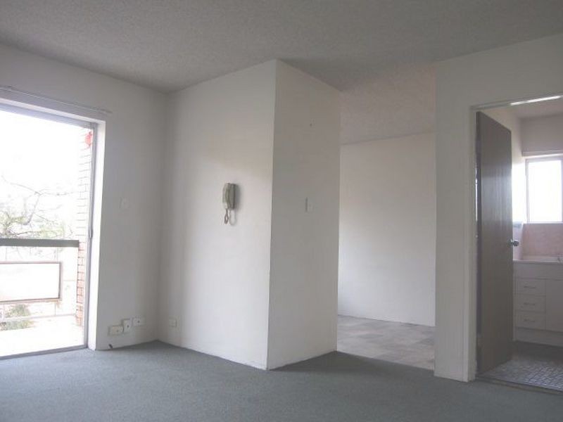 1/76 Kitchener Street, Coorparoo QLD 4151