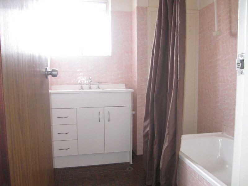 1/76 Kitchener Street, Coorparoo QLD 4151