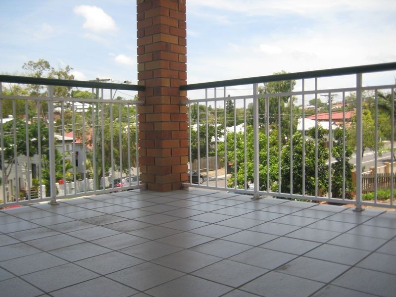 5/102 Pembroke Road, Coorparoo QLD 4151