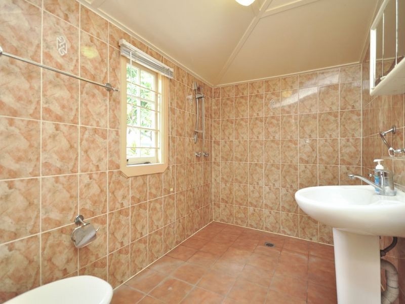 26 Birdwood Road, Holland Park West QLD 4121