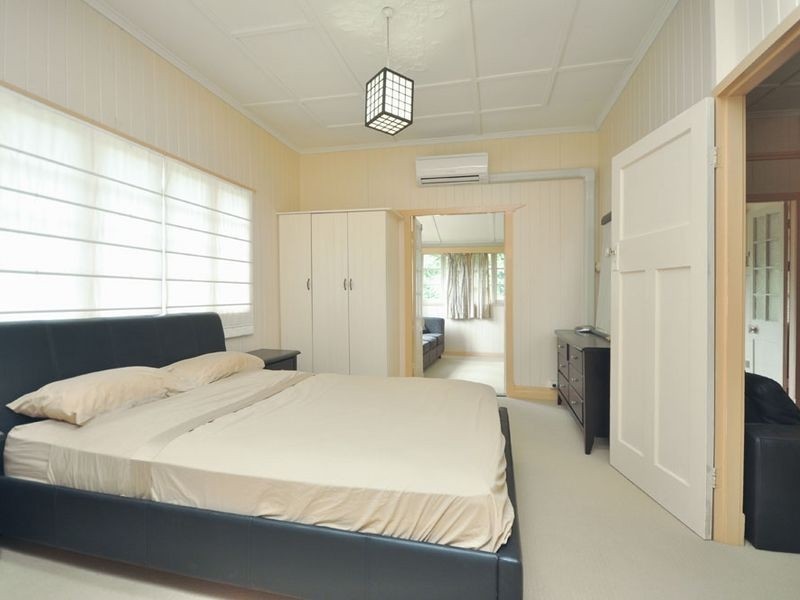 26 Birdwood Road, Holland Park West QLD 4121