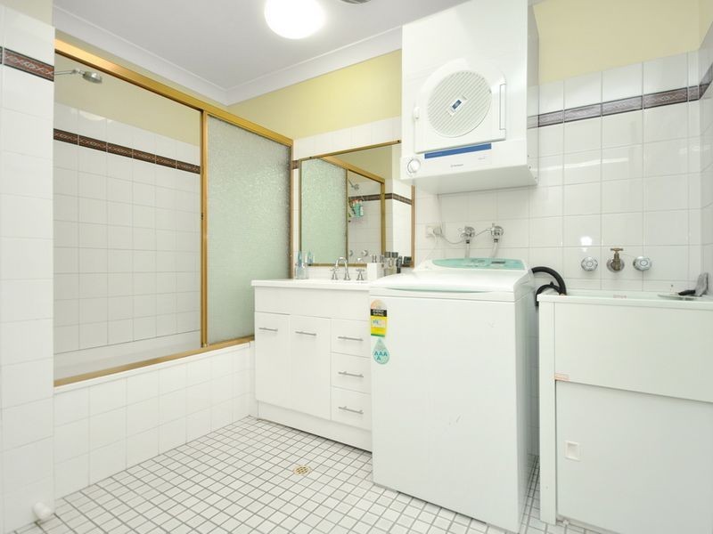 11/102 Pembroke Road, Coorparoo QLD 4151