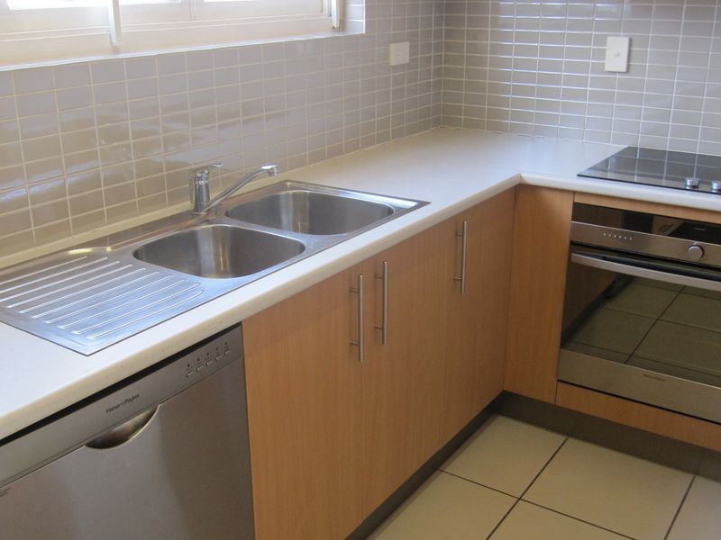 2/232 Cavendish Road, Coorparoo QLD 4151