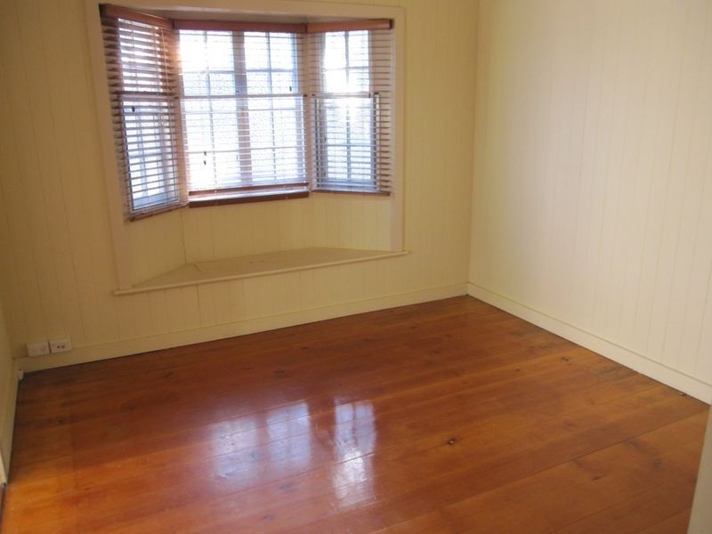 17 Barker Street, East Brisbane QLD 4169