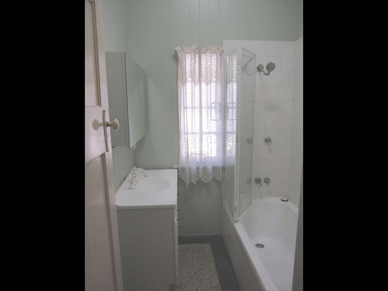 17 Barker Street, East Brisbane QLD 4169