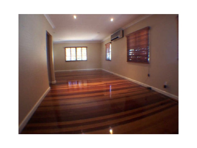 75 Layard Street, Holland Park QLD 4121