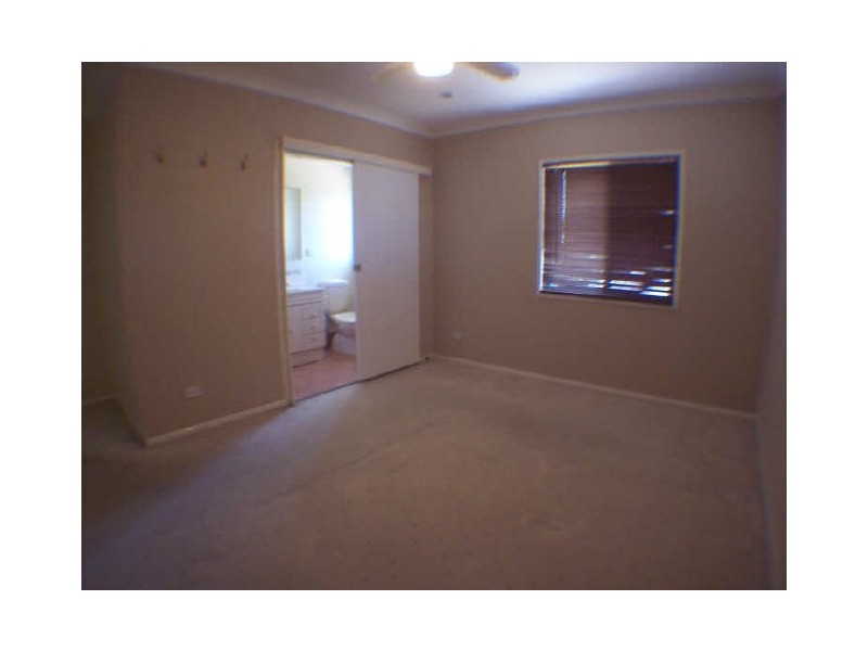 75 Layard Street, Holland Park QLD 4121