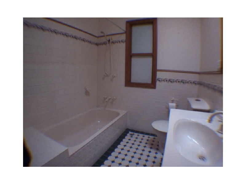 75 Layard Street, Holland Park QLD 4121