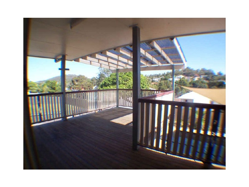 75 Layard Street, Holland Park QLD 4121