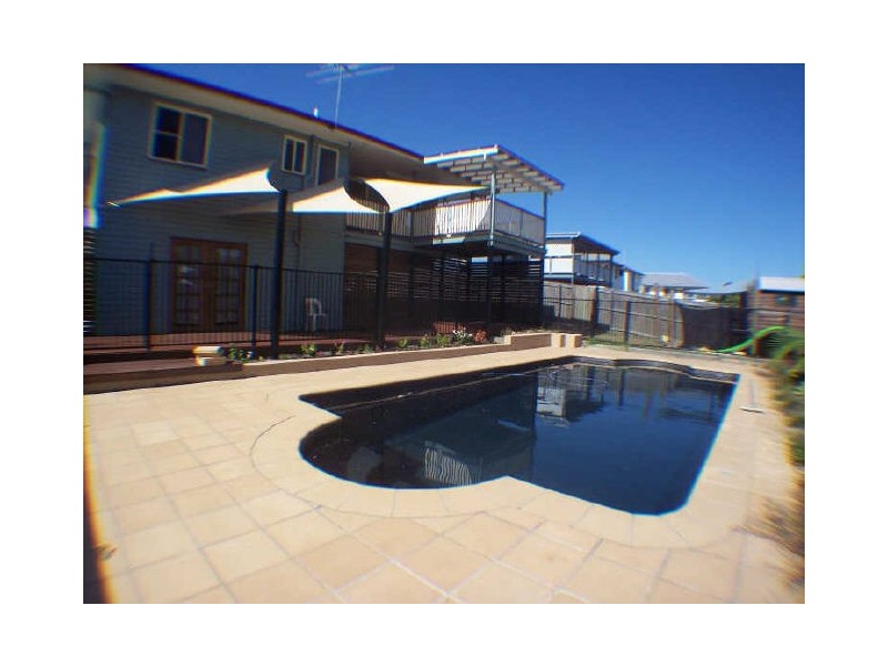 75 Layard Street, Holland Park QLD 4121