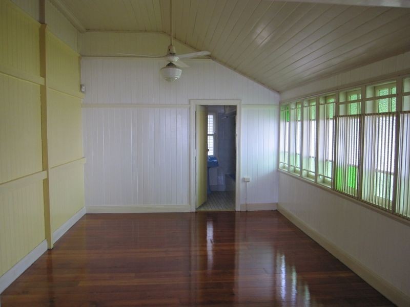 11 Douglas Street, Greenslopes QLD 4120