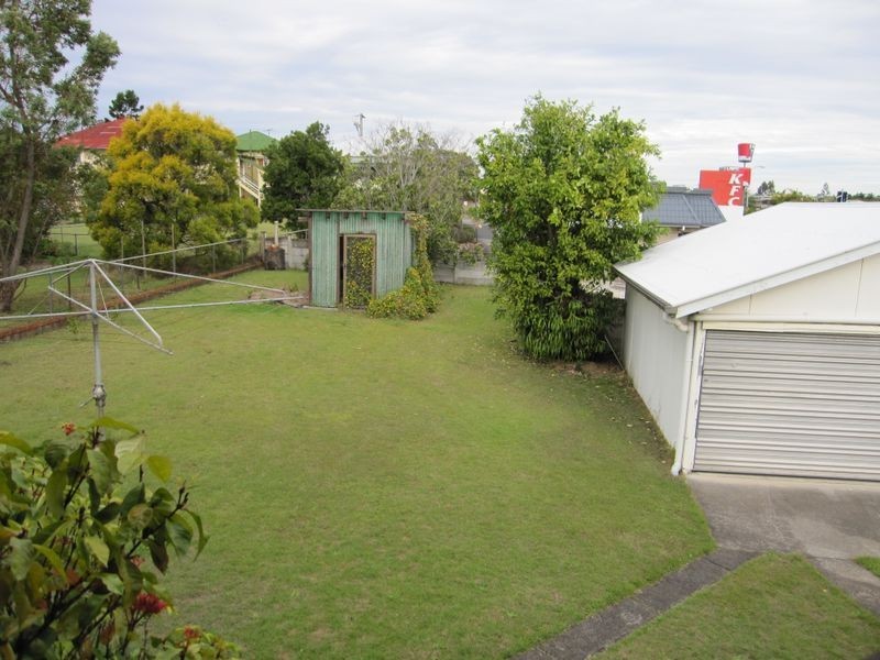 11 Douglas Street, Greenslopes QLD 4120