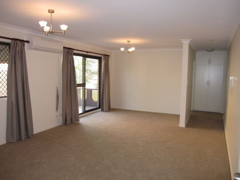 2/28 Weston Street, Coorparoo QLD 4151