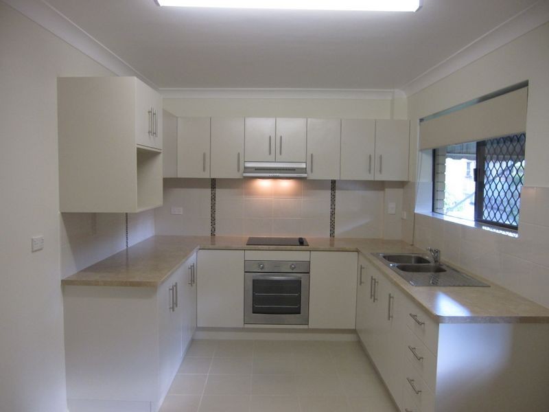 2/28 Weston Street, Coorparoo QLD 4151