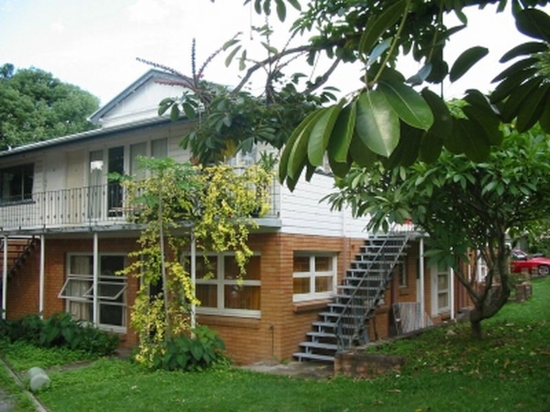 4/532 Logan Road, Greenslopes QLD 4120