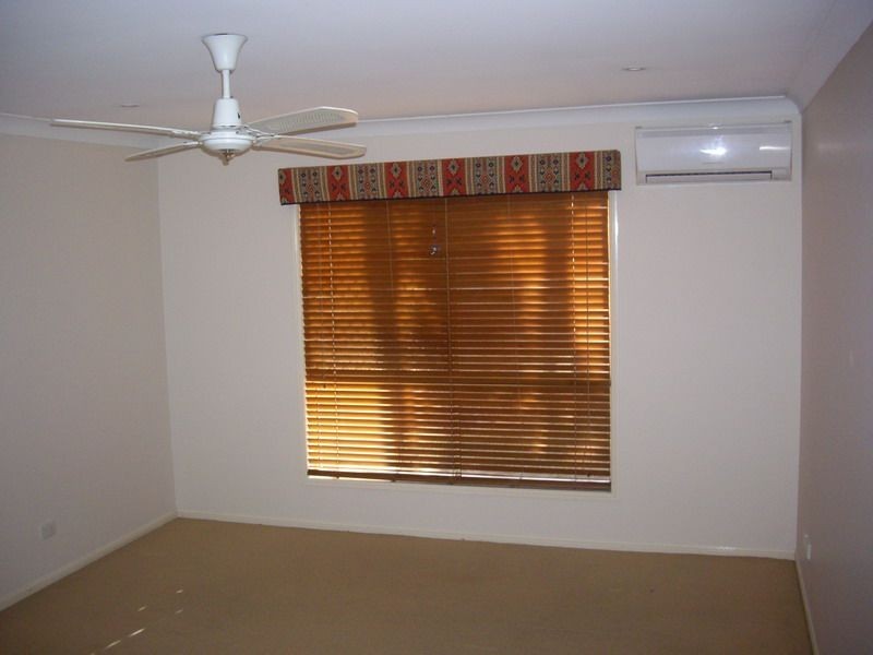 7 Cowell Street, Carindale QLD 4152