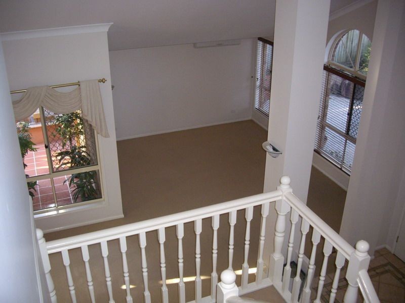 7 Cowell Street, Carindale QLD 4152