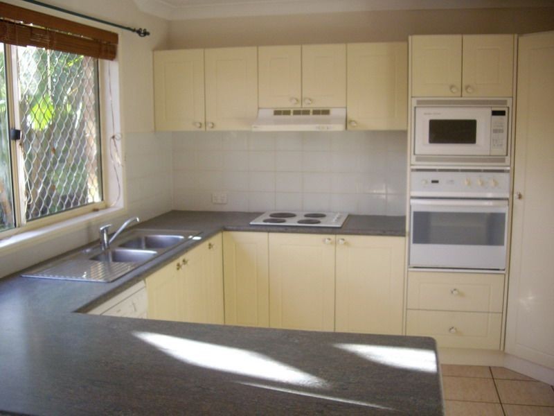 7 Cowell Street, Carindale QLD 4152