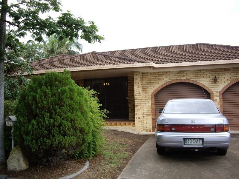 17 Whitecastle Street, Carindale QLD 4152