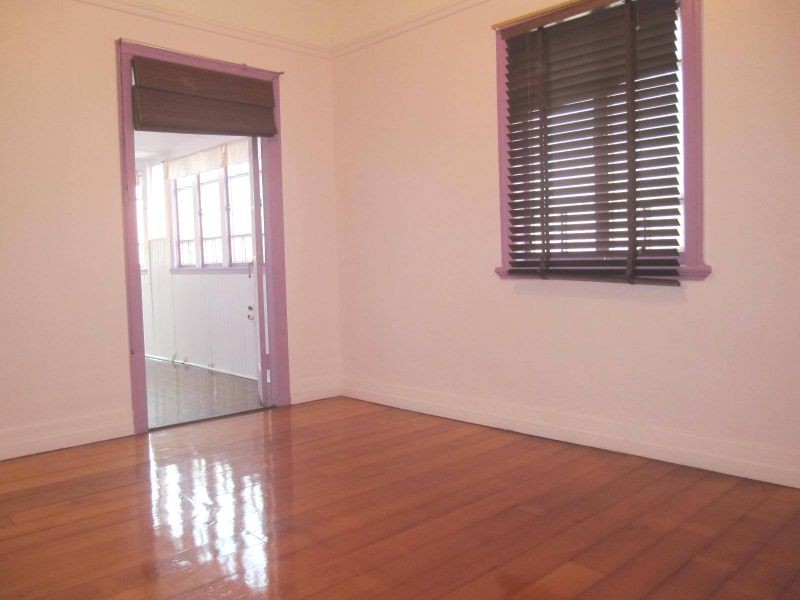 13 Bunya Street, Greenslopes QLD 4120