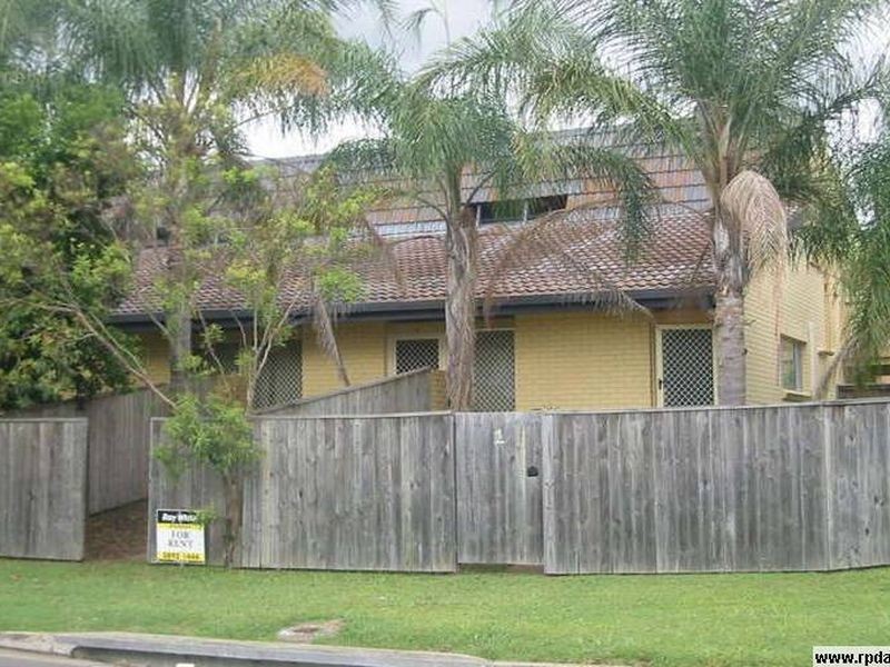 2/3 Ivymount, Nathan QLD 4111