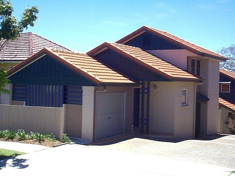 1/49 Nicholson Street, Greenslopes QLD 4120