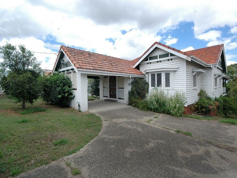 359 Cavendish Road, Coorparoo QLD 4151