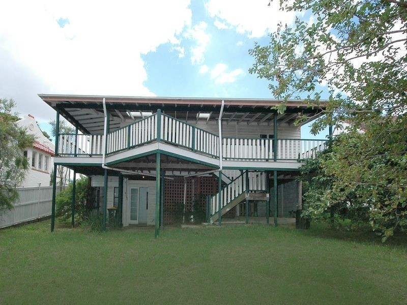 359 Cavendish Road, Coorparoo QLD 4151