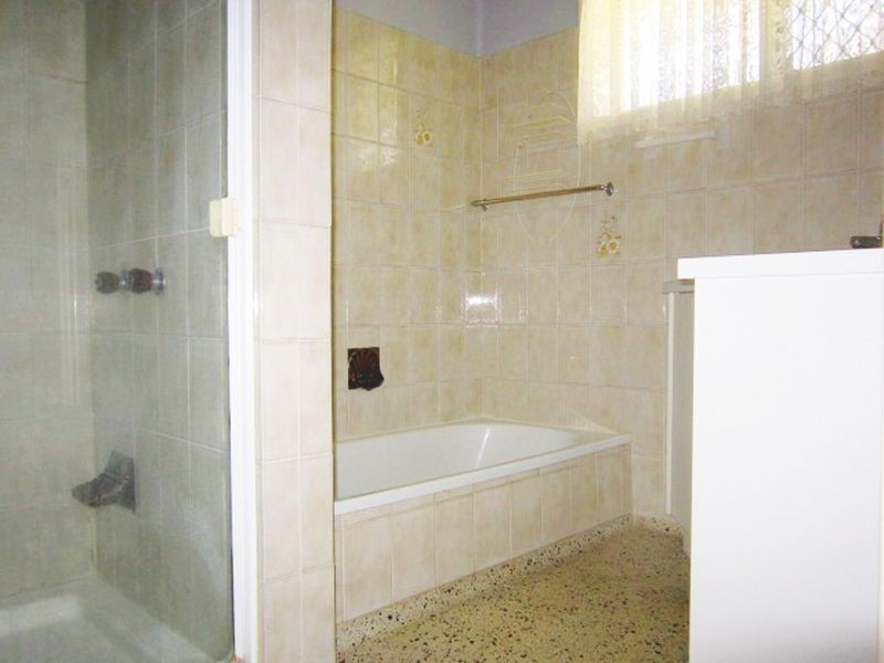 11 Larwood Street, Upper Mount Gravatt QLD 4122