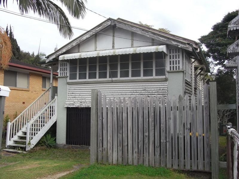 25 Thomas Street, Greenslopes QLD 4120