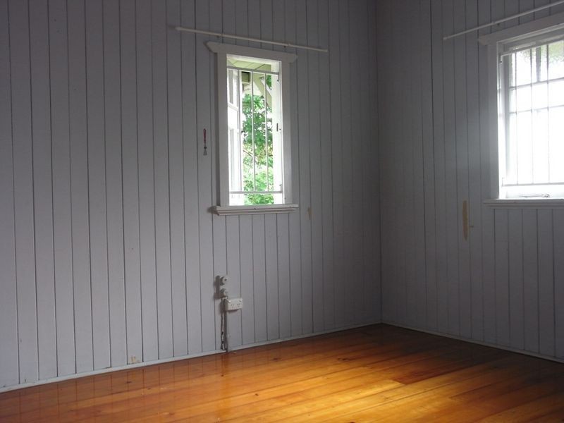 25 Thomas Street, Greenslopes QLD 4120