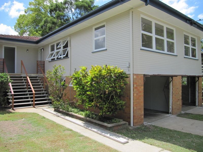 2/29 Turner Avenue, Fairfield QLD 4103