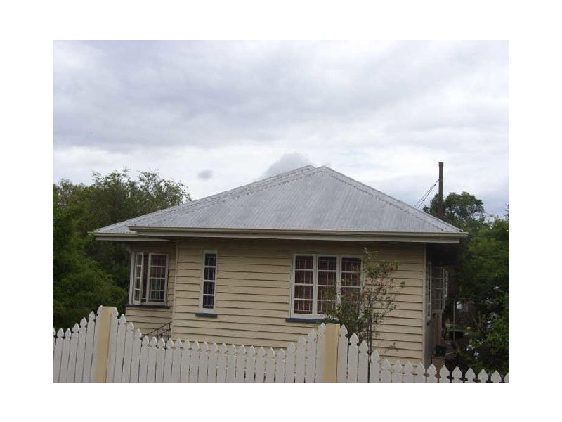 42 Hipwood Avenue, Coorparoo QLD 4151