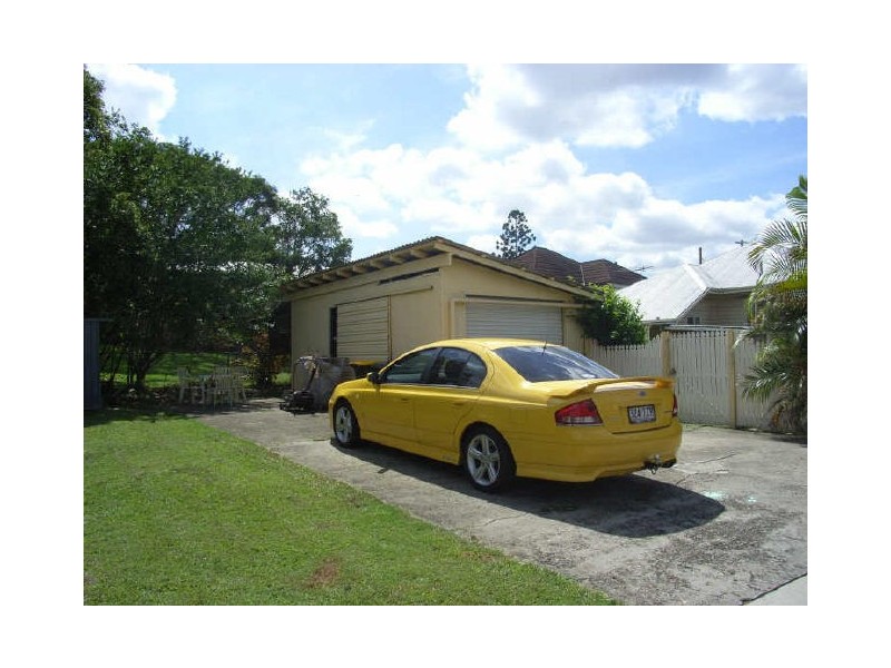 42 Hipwood Avenue, Coorparoo QLD 4151