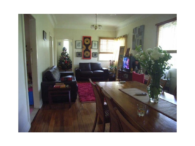 42 Hipwood Avenue, Coorparoo QLD 4151