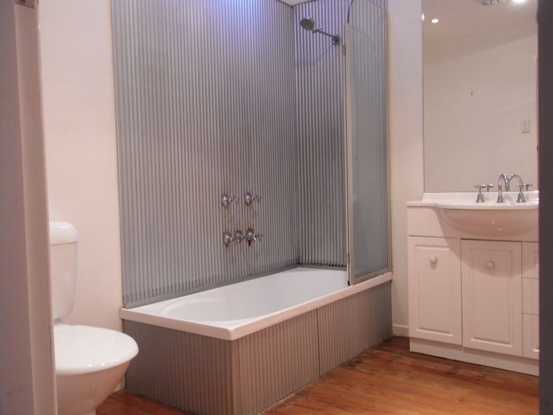 19 Glenora Street, Wynnum QLD 4178