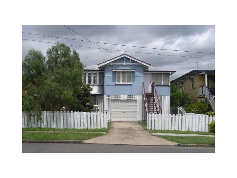 24 Landsdowne Street, Coorparoo QLD 4151