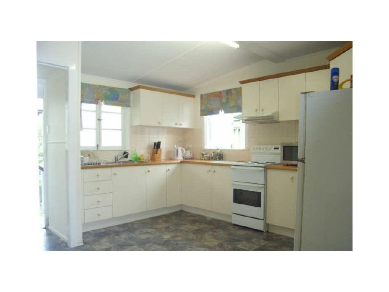 24 Landsdowne Street, Coorparoo QLD 4151