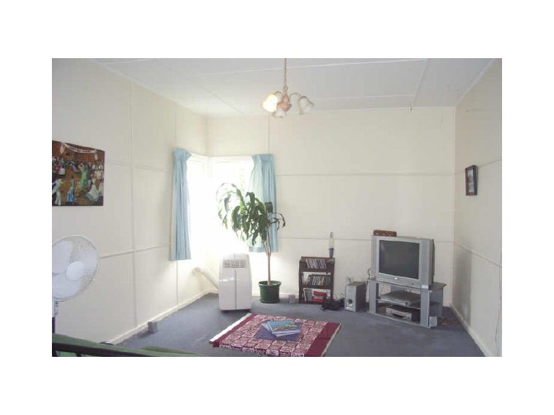 24 Landsdowne Street, Coorparoo QLD 4151