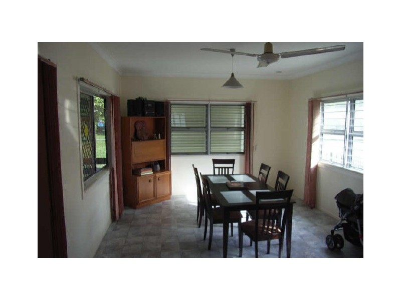 17 Houthem Street, Camp Hill QLD 4152