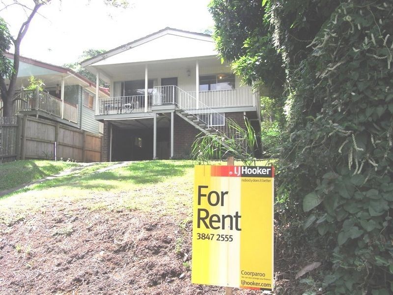 3 Flynn Street, Holland Park West QLD 4121