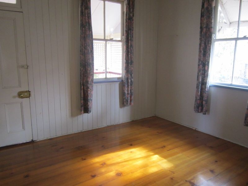 24 Wilkins Street East, Annerley QLD 4103